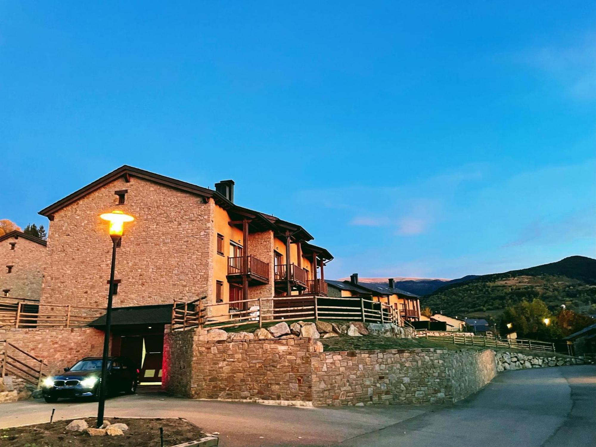 Apartamento Renovado Con Jardin Privado, Parking ,Wifi Y Piscina Osséja エクステリア 写真